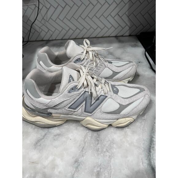 New Balance 9060 U9060ECA Men’s 11 White Grey Suede Mesh Lifestyle Sneakers Shoe main image 13